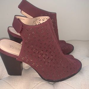EUC Restricted wine colored heels